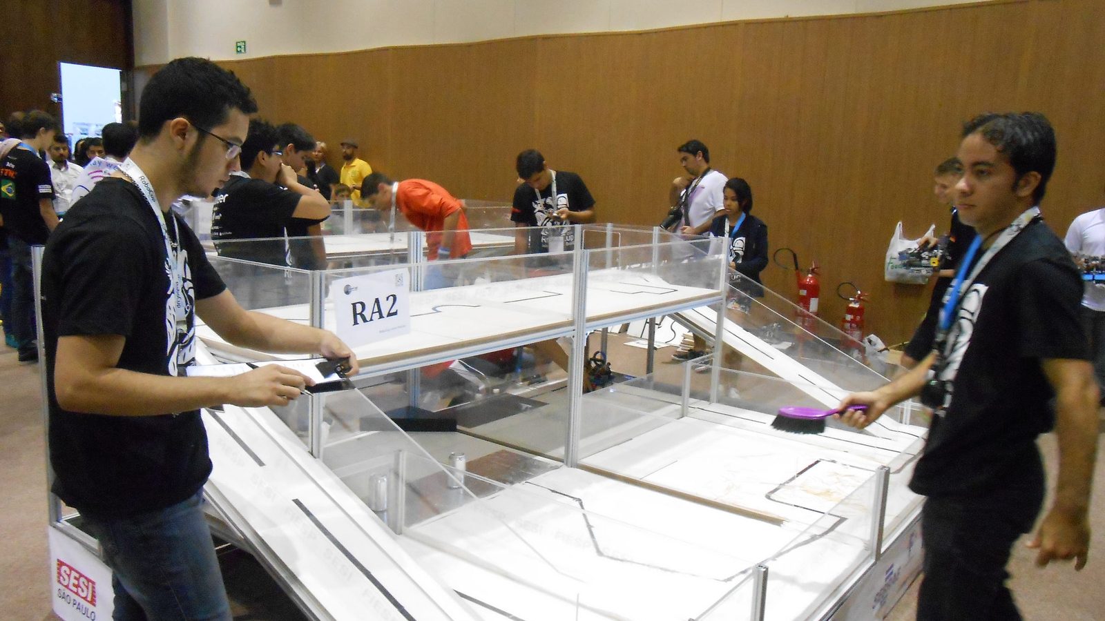 Reto Superteam de RoboCupJunior Rescue para Rescue A, con arena blanca.