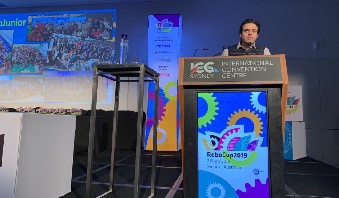 Roberto Bonilla as RoboCupJunior General Chair at the RoboCup 2019 Awards Ceremony, ICC Sydney